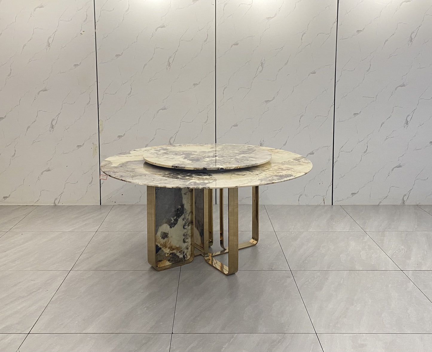 Cornelio Cappellini Nova Dinning Table