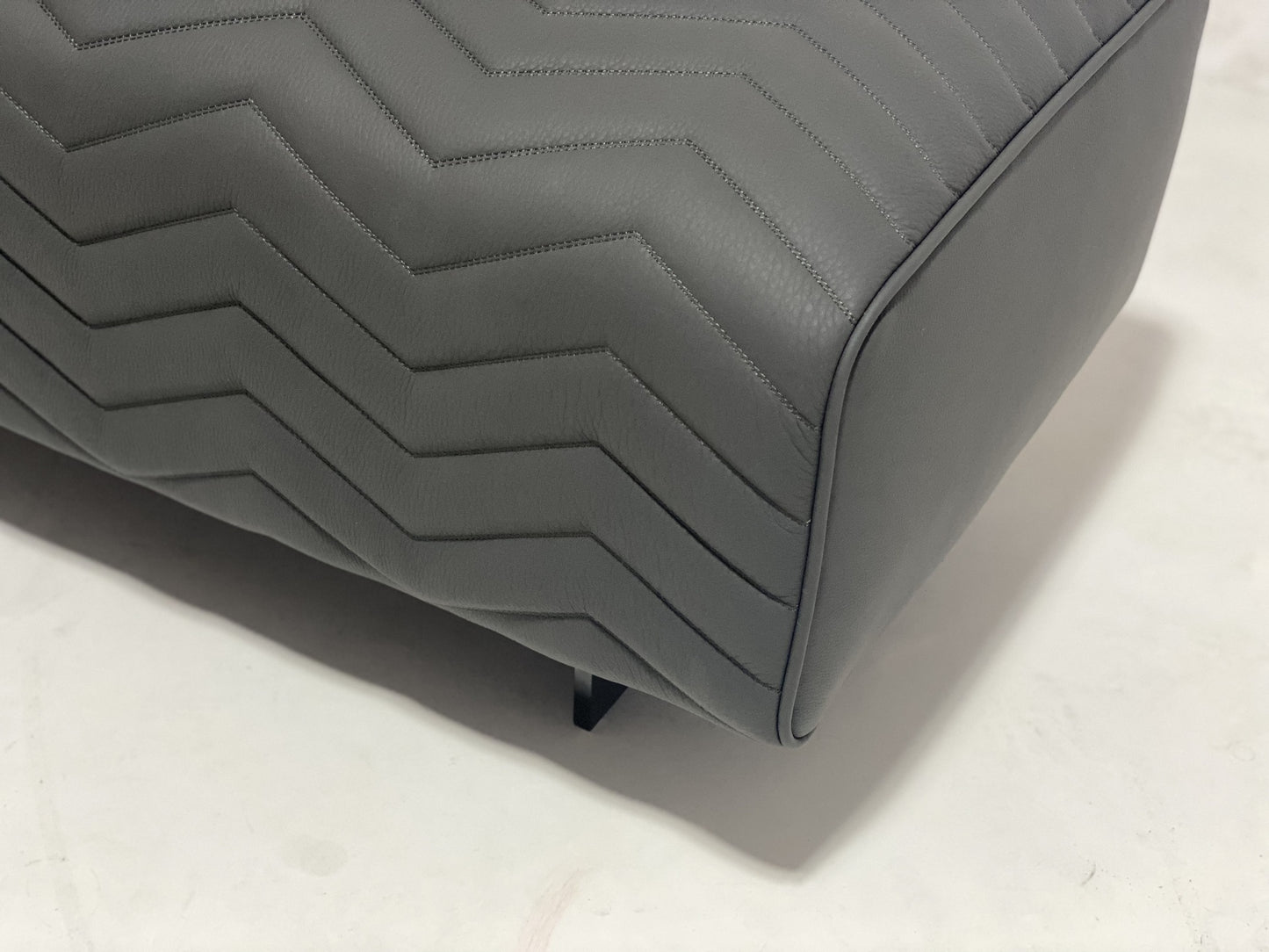 Minotti Quincy Chevron Bench