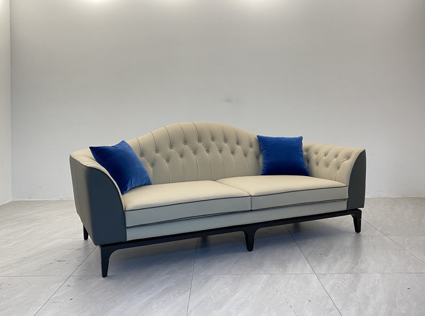 Visionnaire Freyr Sofa