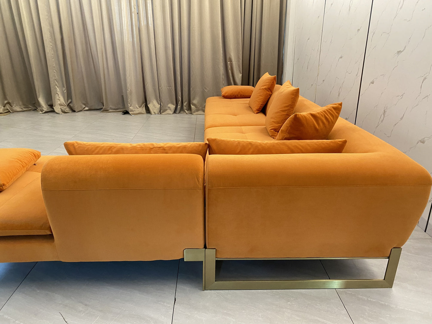 Baxter Viktor Sofa
