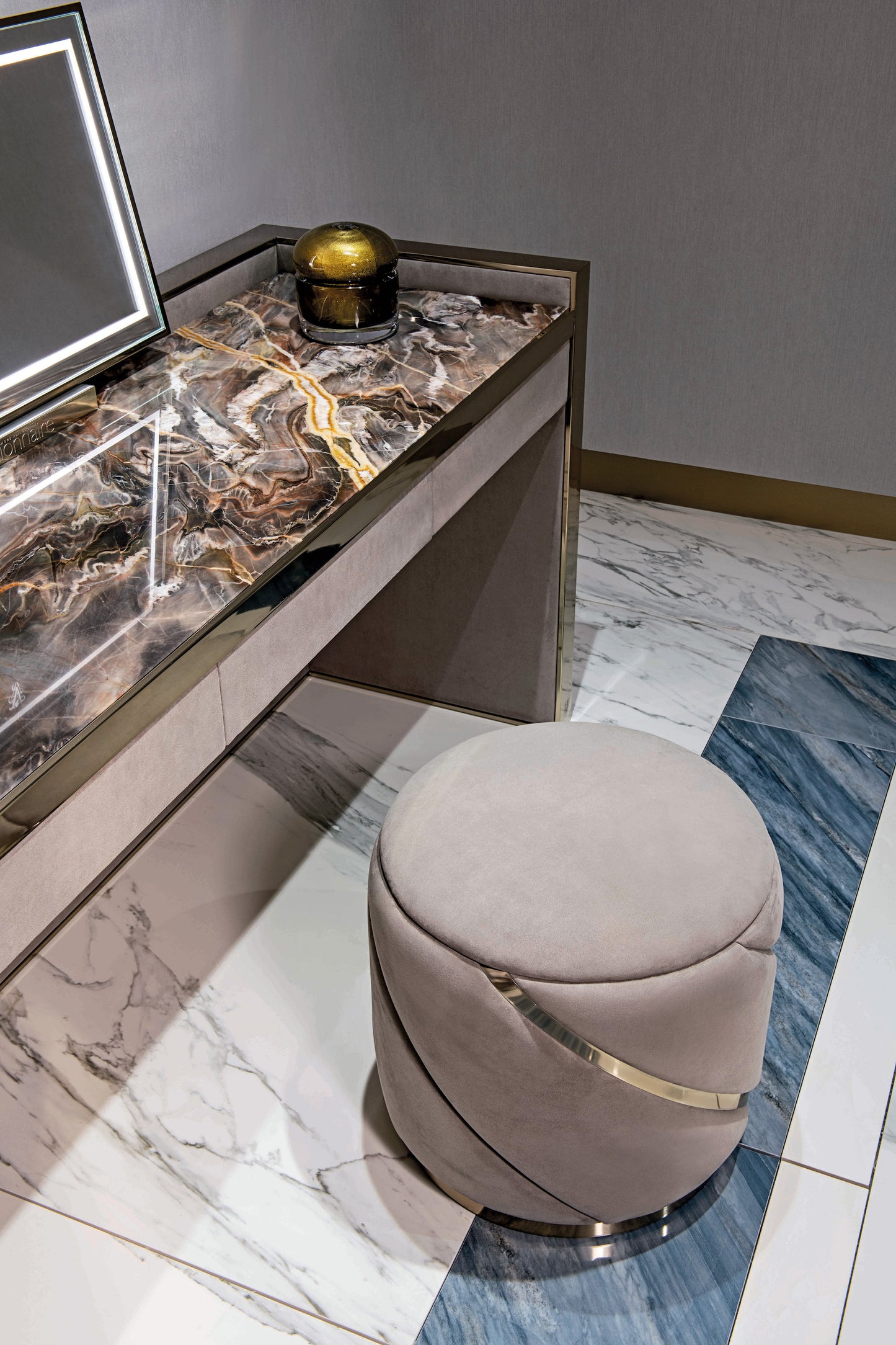 Visionnaire Ultrasound Stool