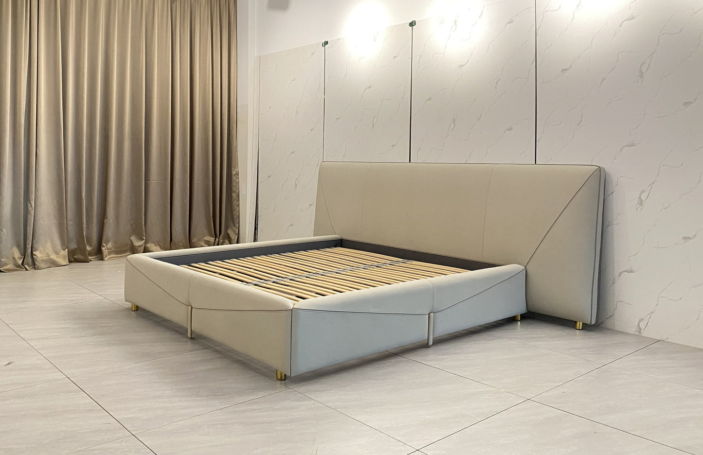Visionnaire Bastian Bed