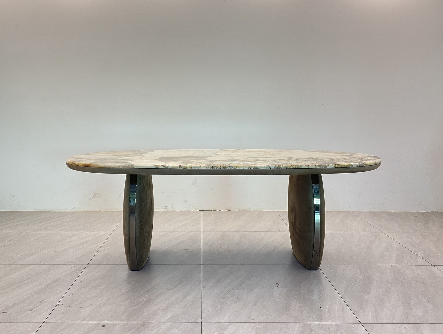 Longhi Lotus Dinning Table