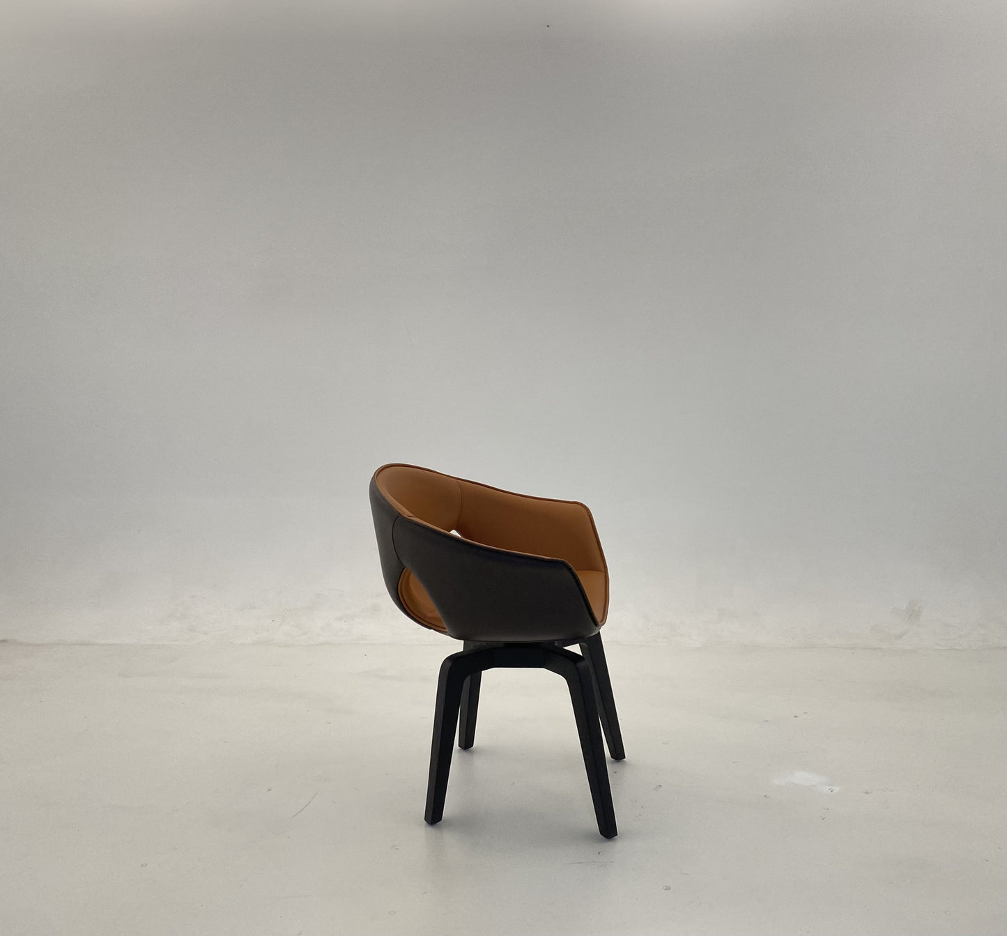 Poltrona Frau Ginger Dinning Chair