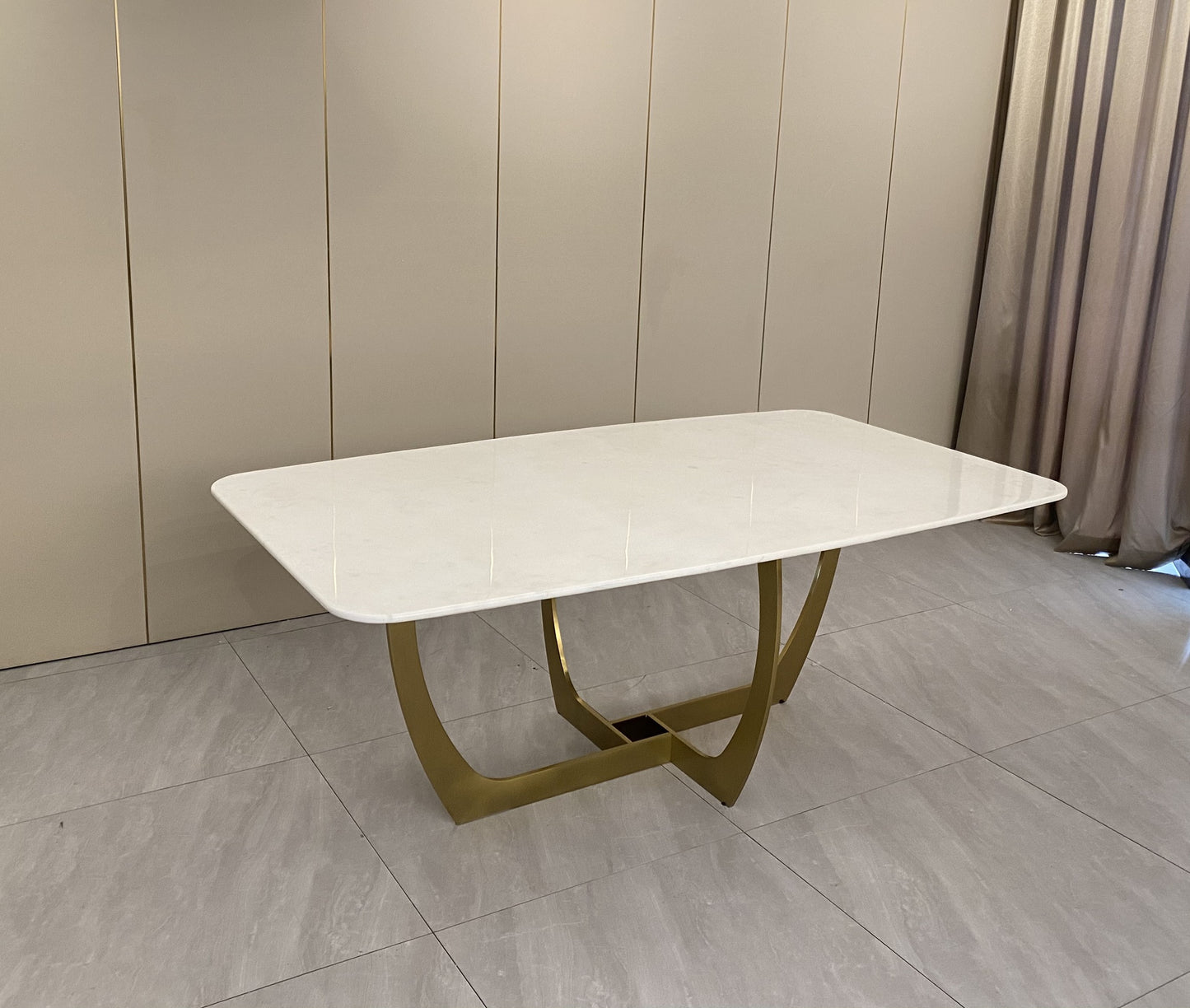 Baxter Romeo Dinning Table