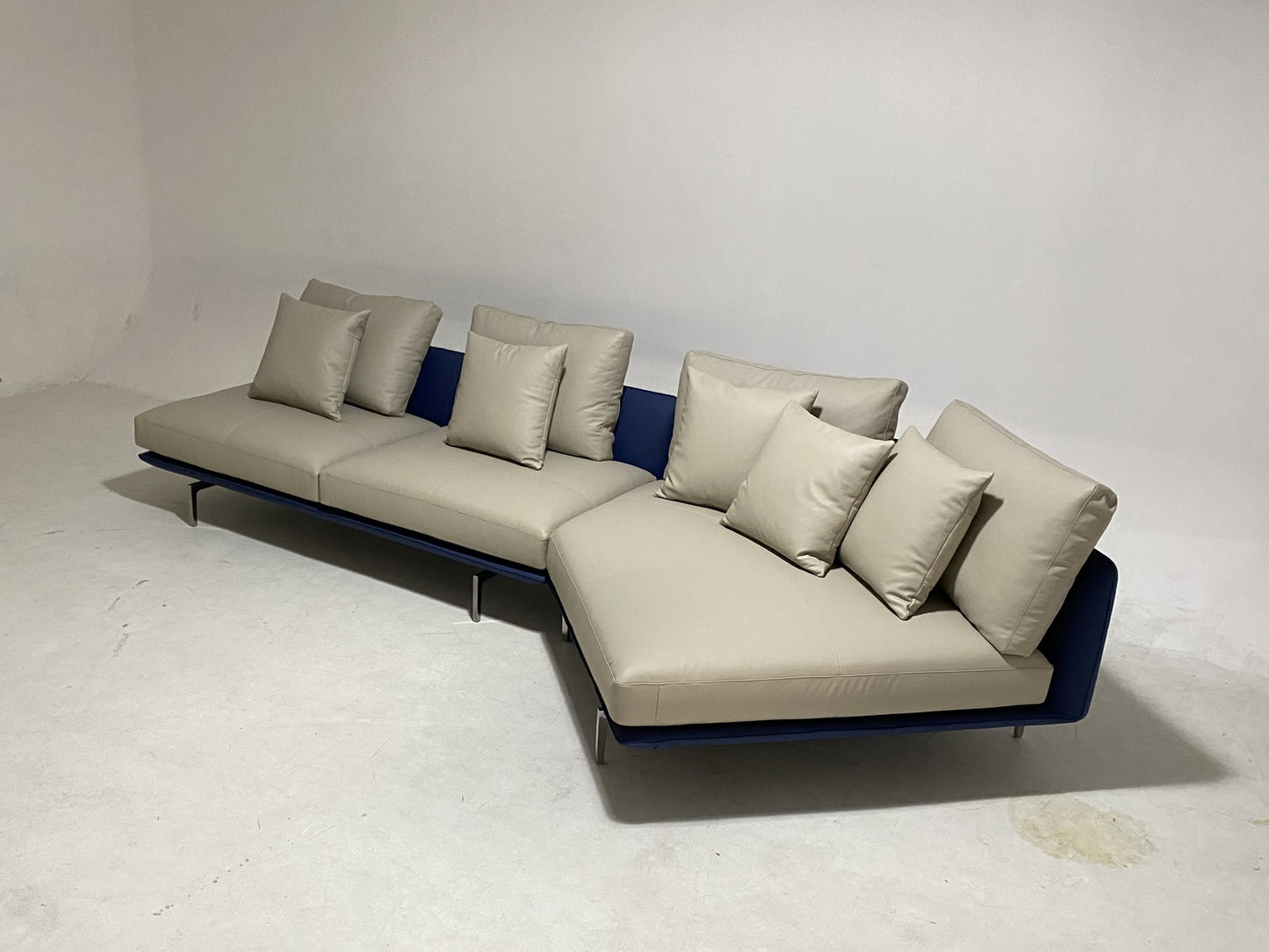 Poltrona Frau Get Back Sofa