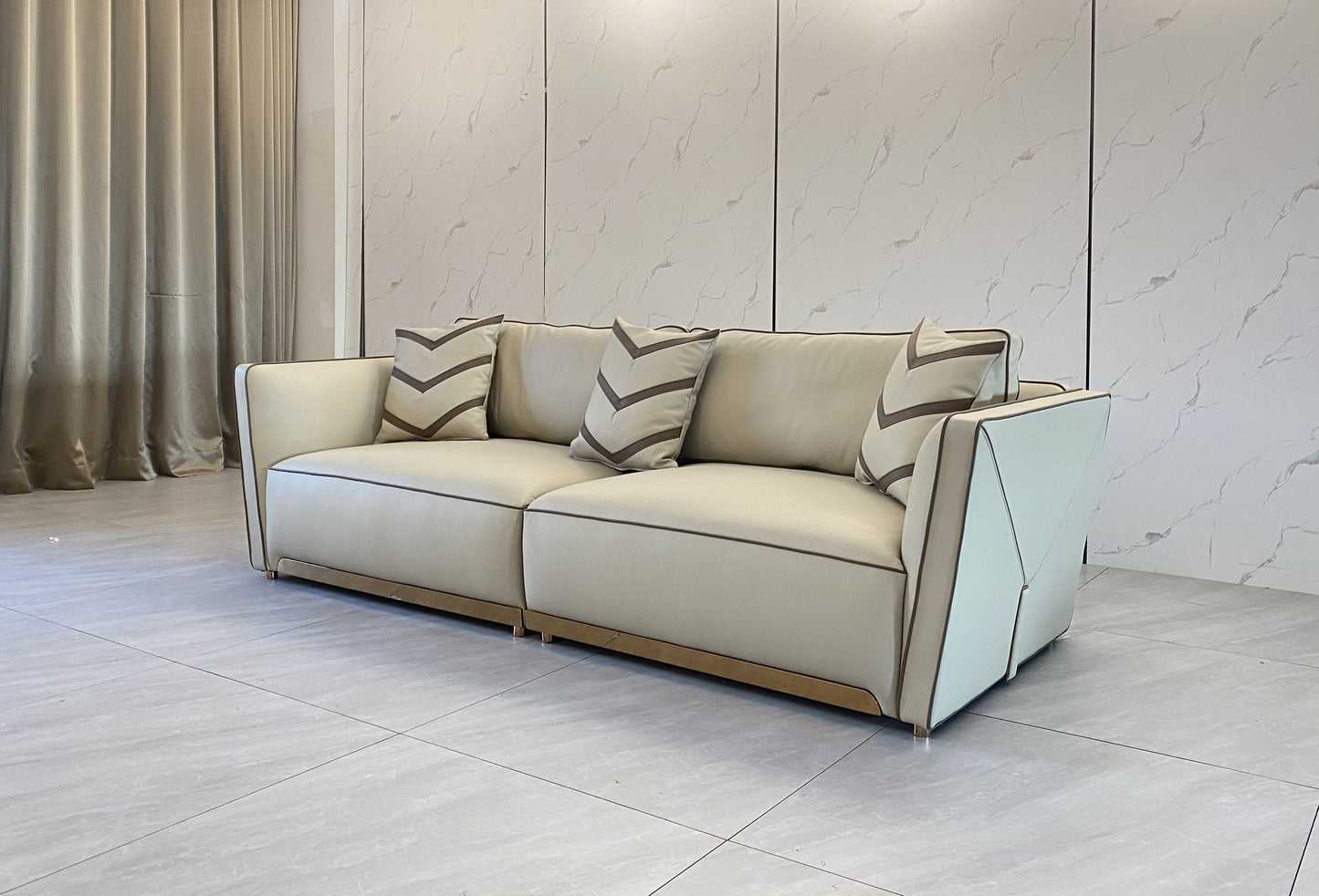 Visionnaire Bastian Still Sofa