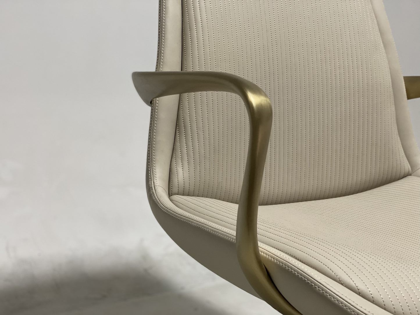 Visionnaire Volver Office Chair