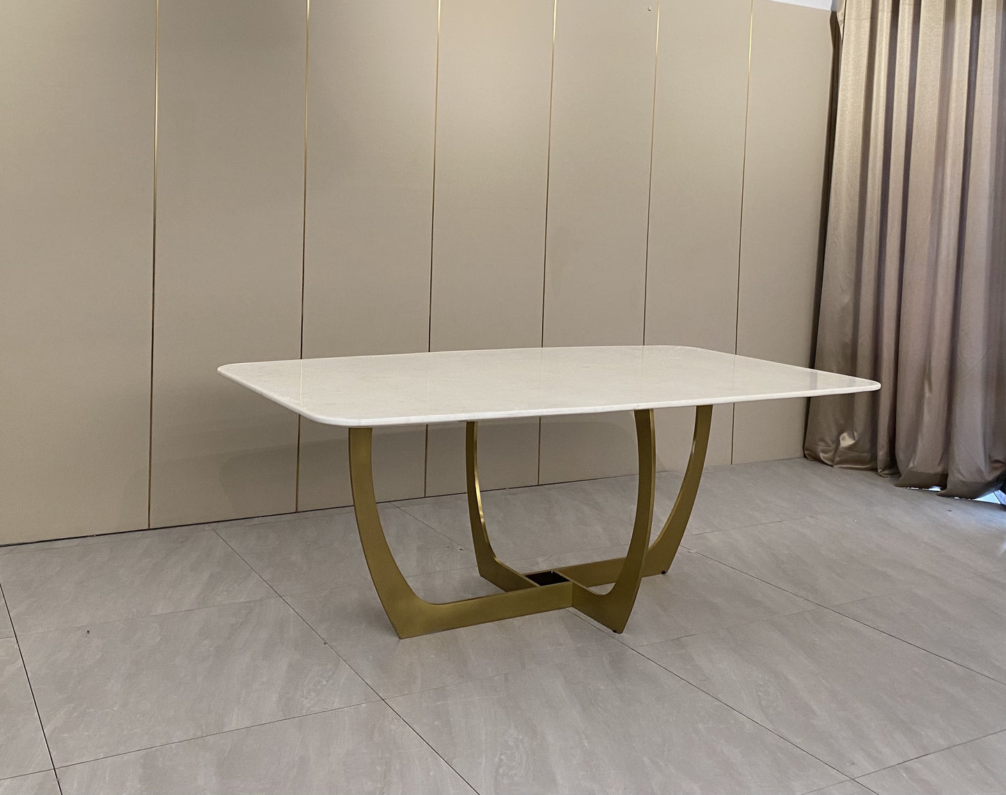 Baxter Romeo Dinning Table