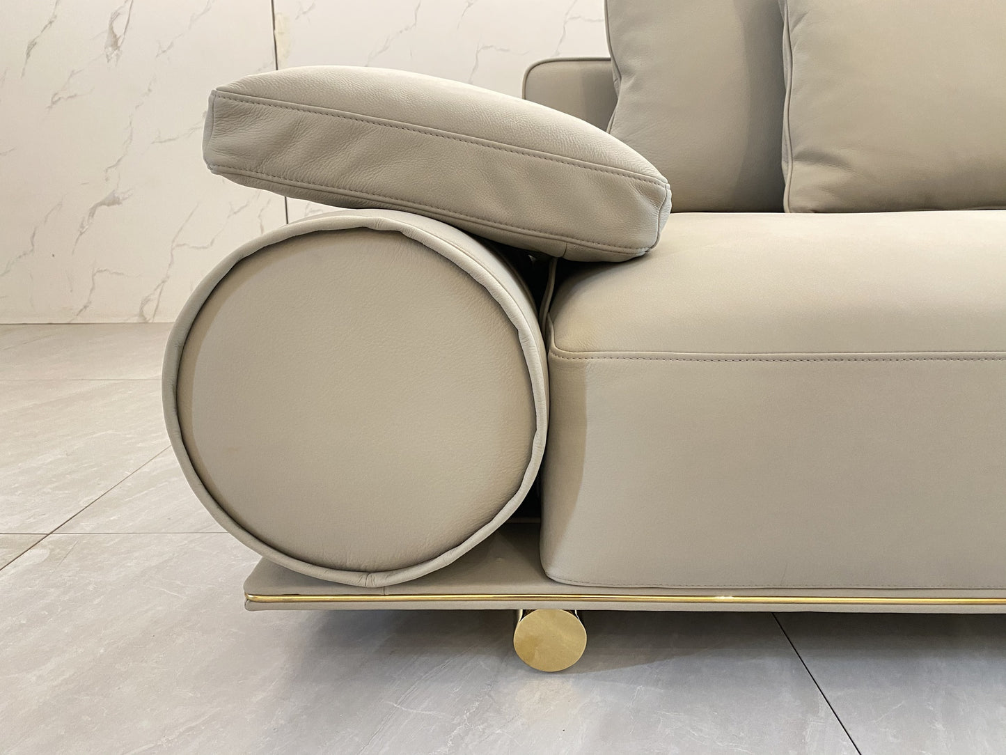 Visionnaire Donovan Roll Sofa