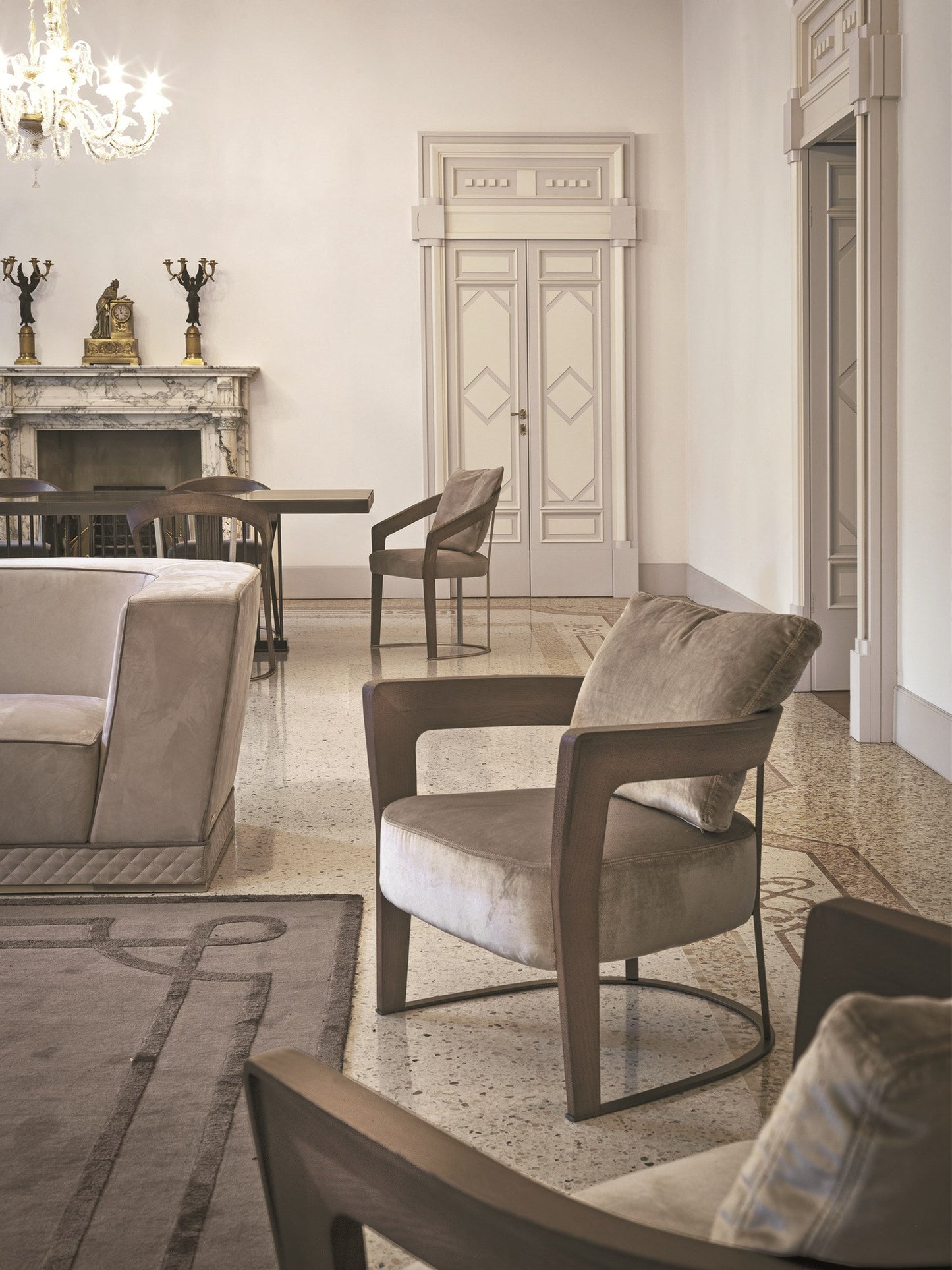 Longhi Agatha Leisure Chair