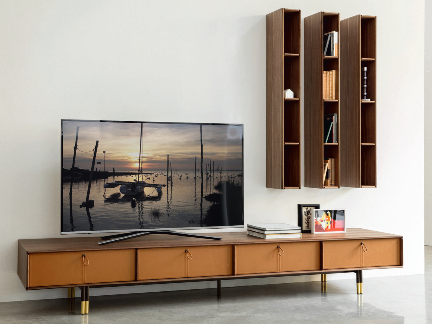 Porada Bayus Tv Stand