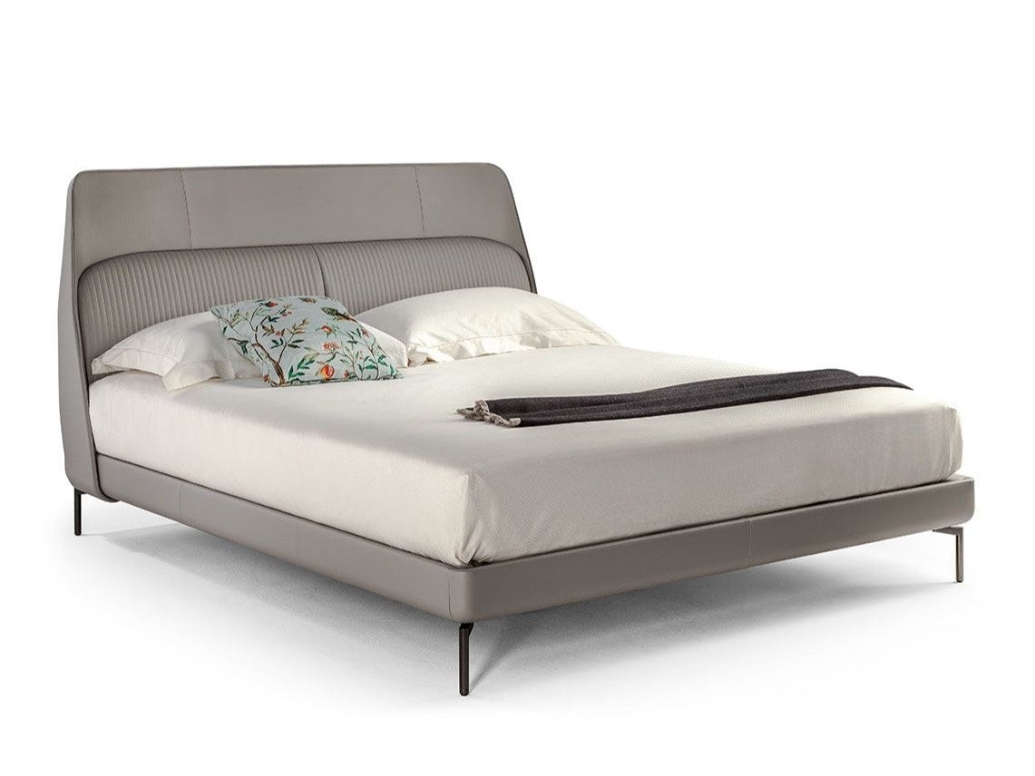 Poltrona Frau Coupé Bed