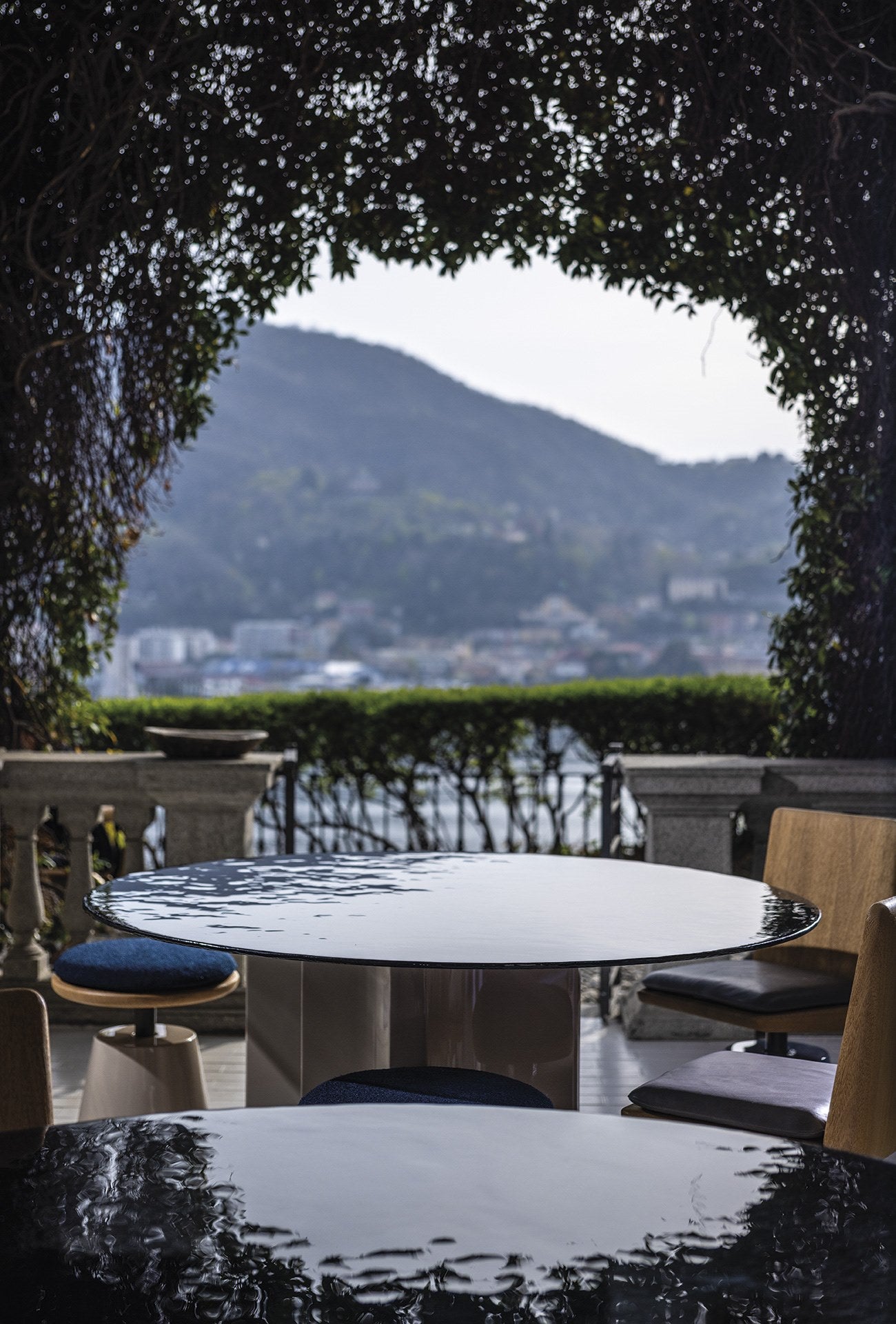 Baxter Dharma Dinning Table