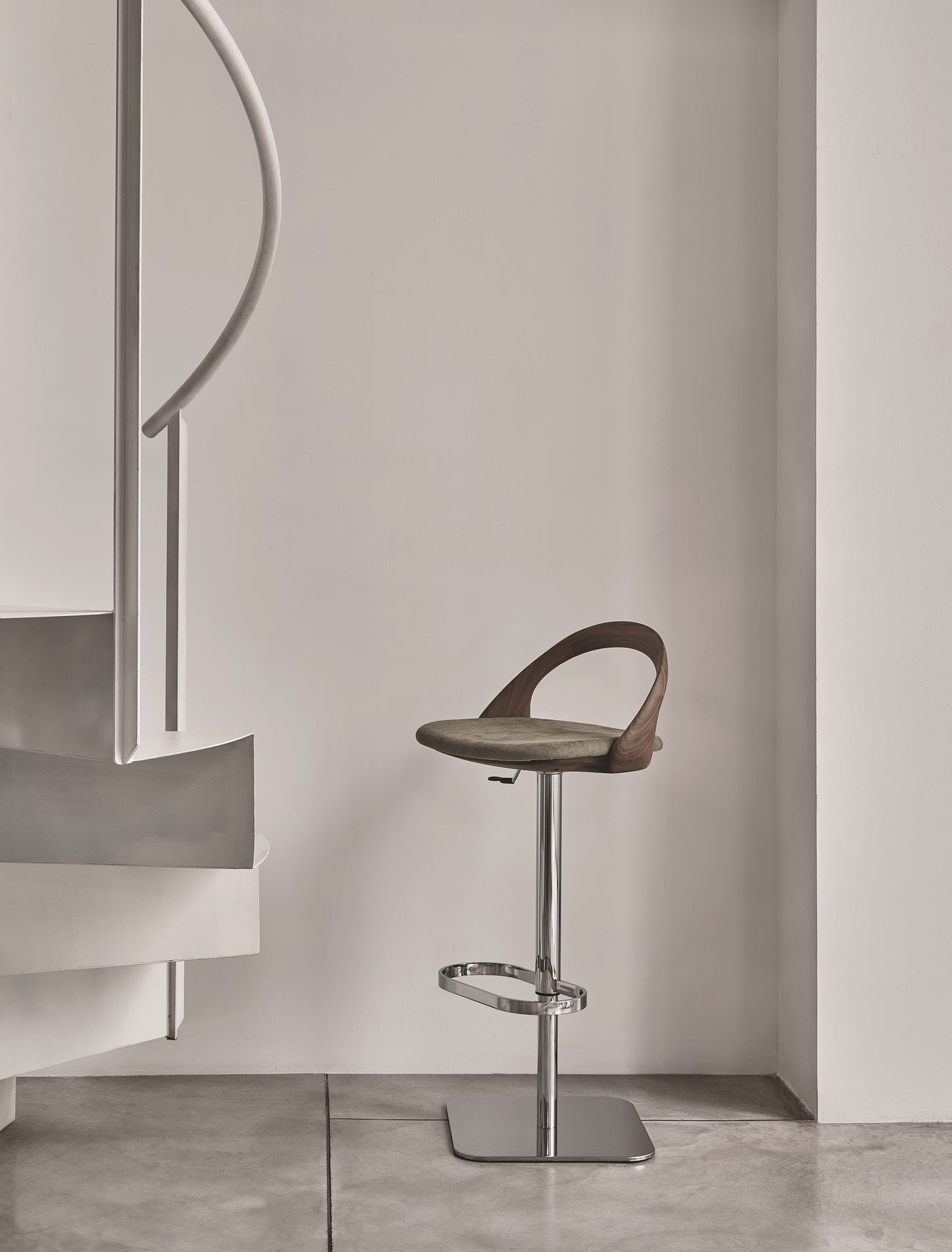 Porada Ester Bar Chair