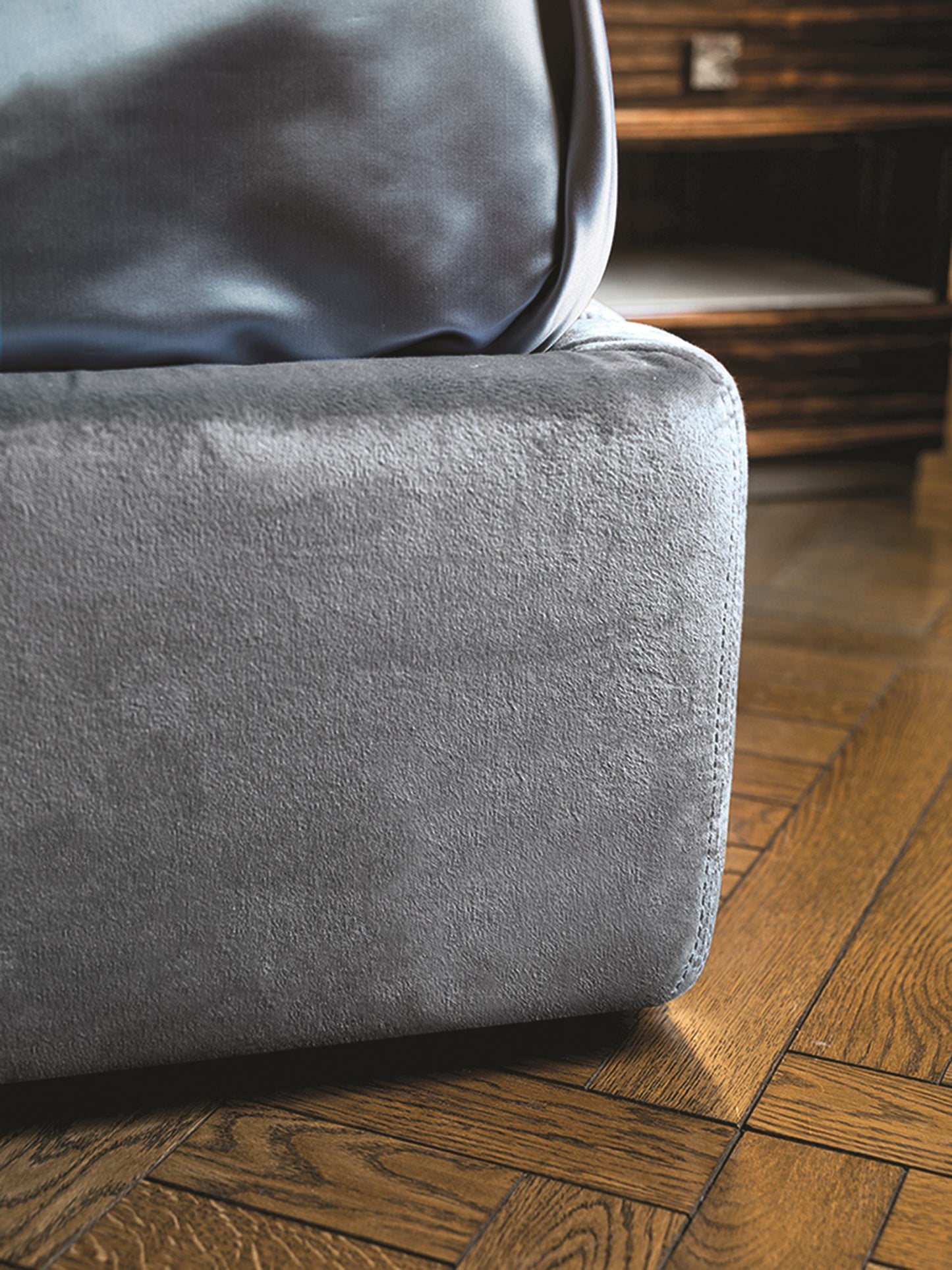 Longhi Grace Bed