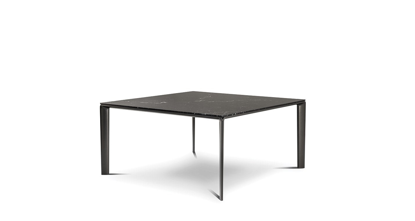 Poltrona Frau Homey Dinning Table