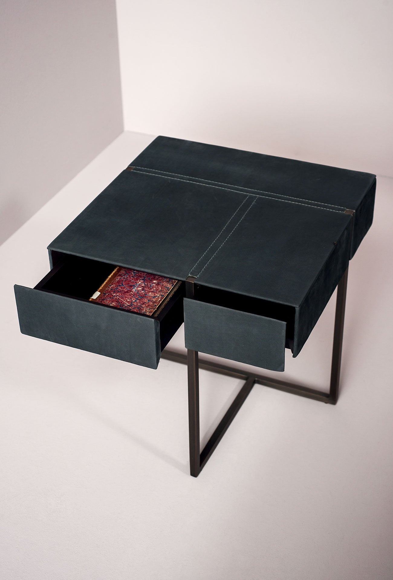 Baxter Icaro Nightstand