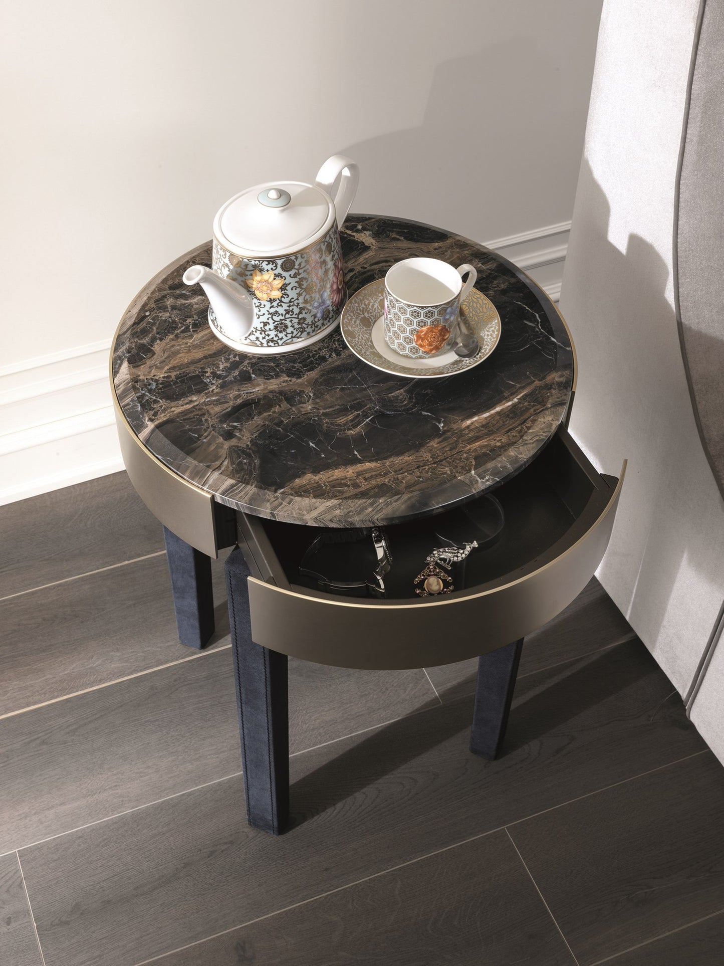 Longhi Ring Nightstand