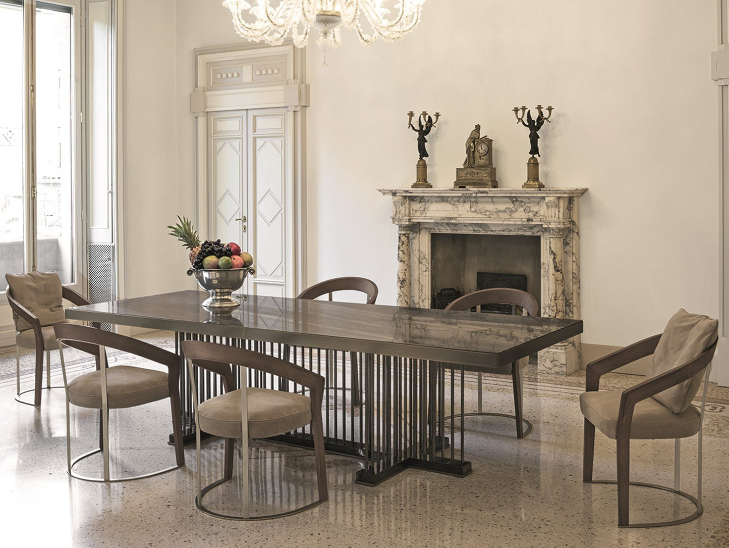 Longhi Schubert Dinning Table