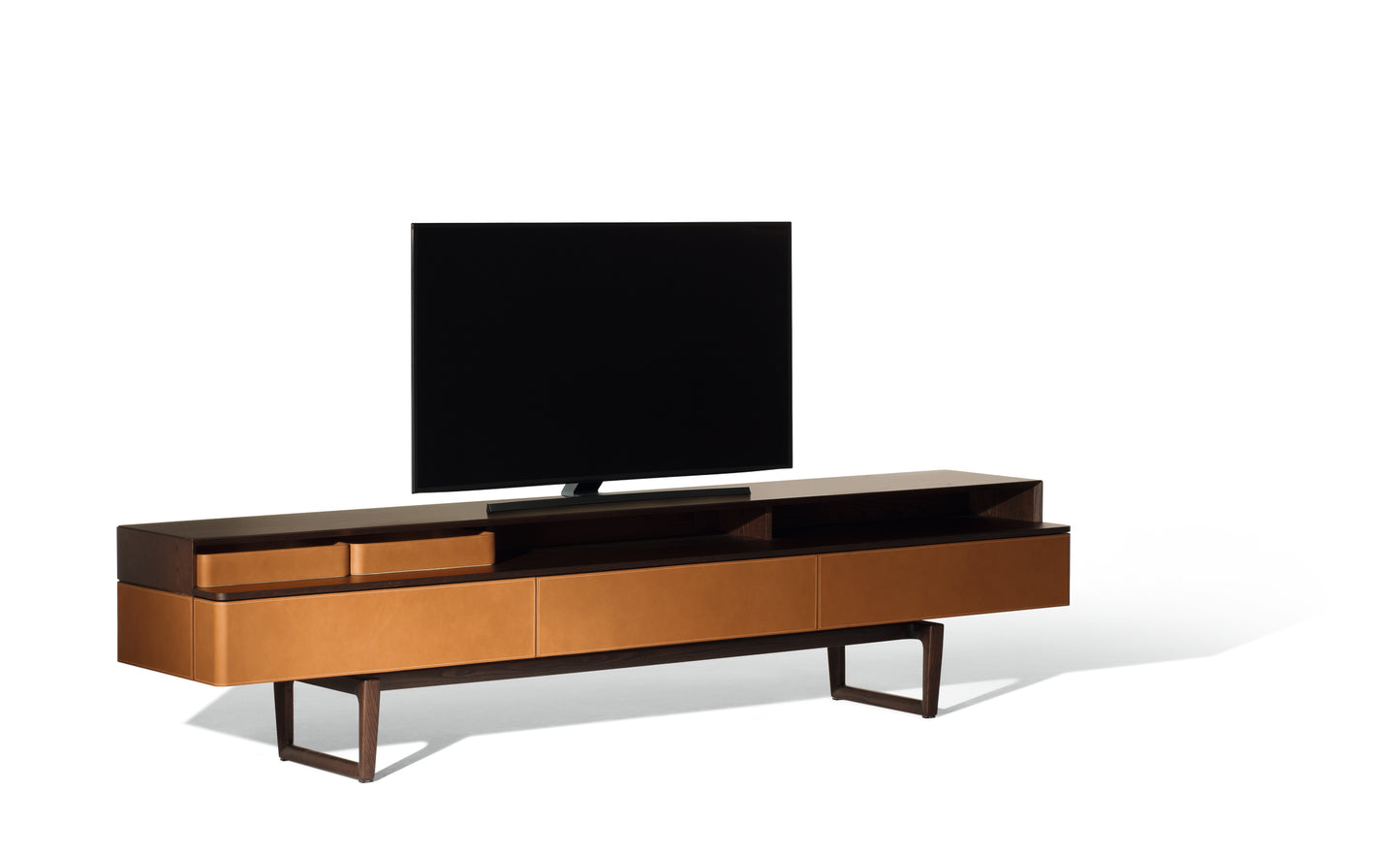 Poltrona Frau Fidelio TV Stand