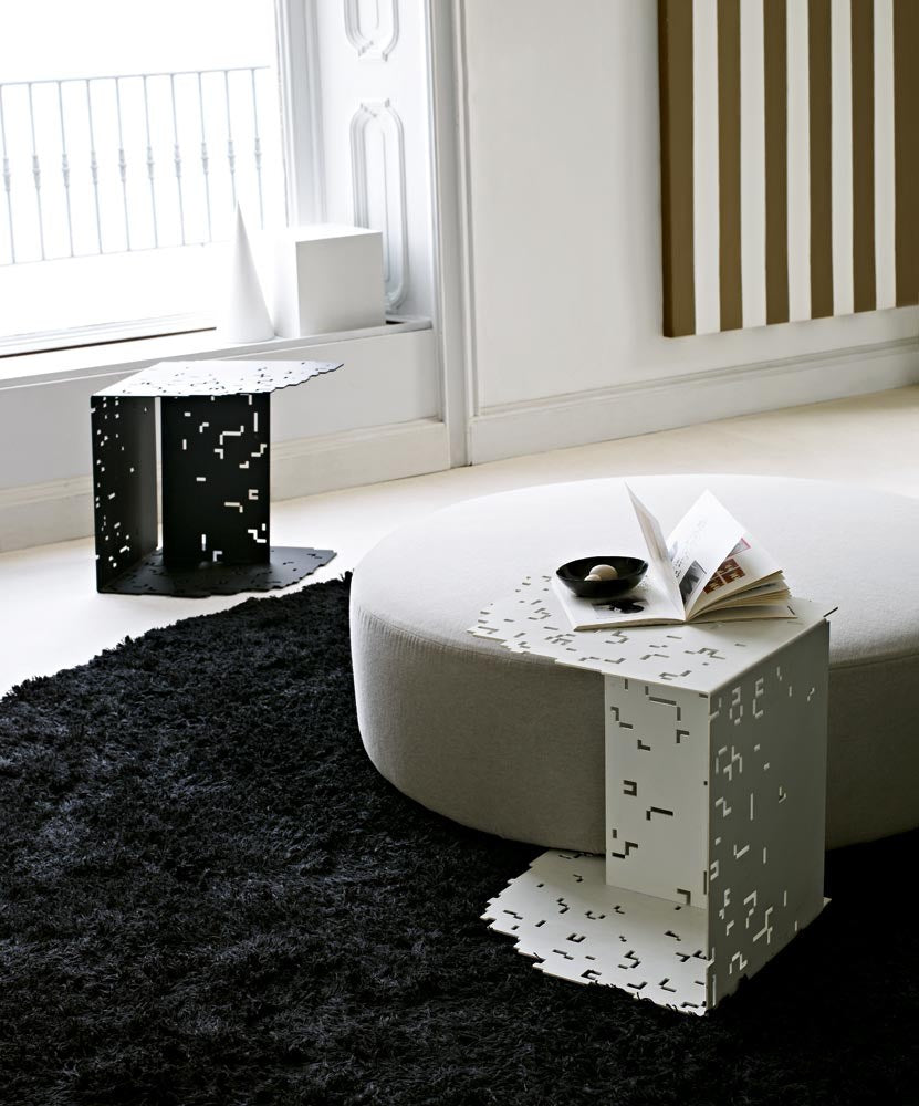 B&B Digitable Side Table