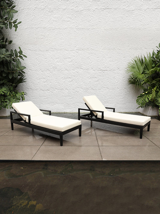 Sun Loungers 22