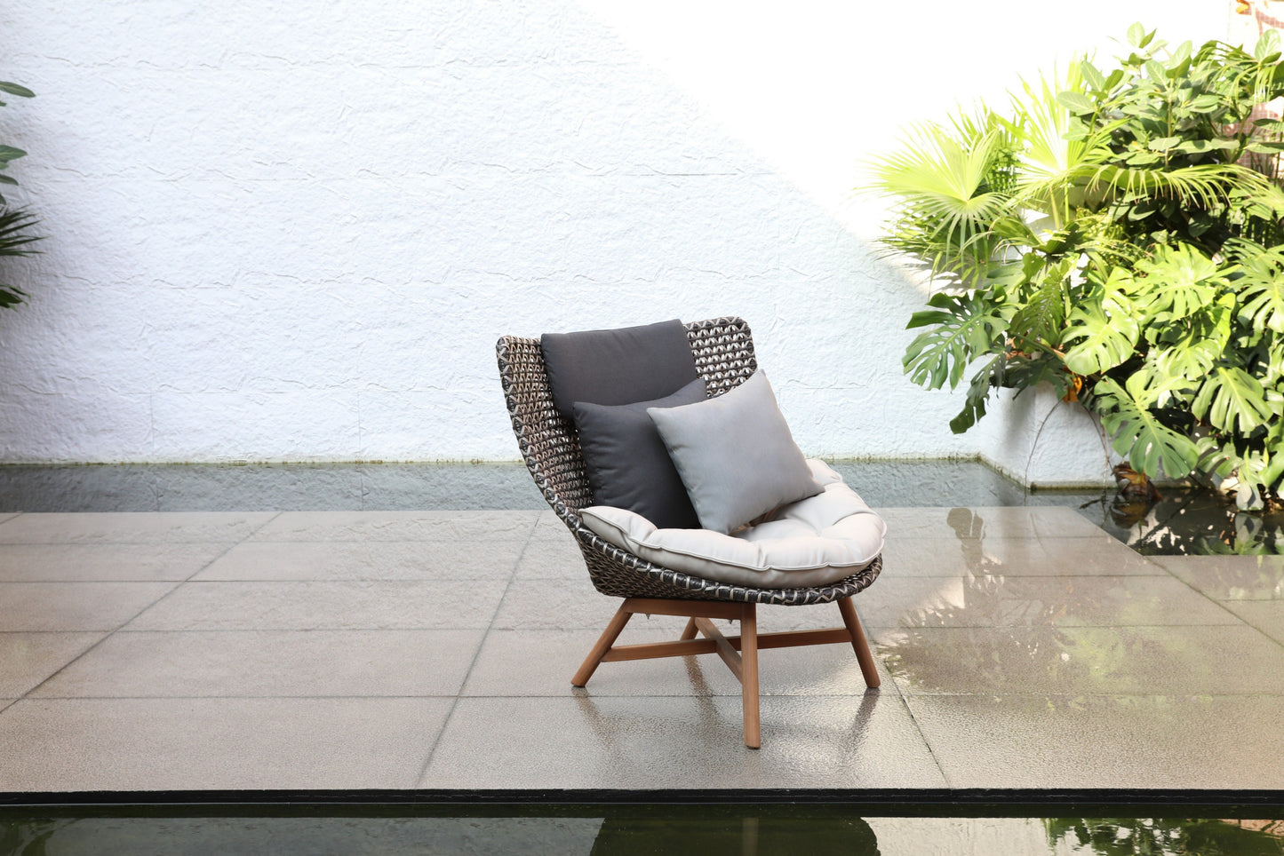 Outdoor  Armchairs 117