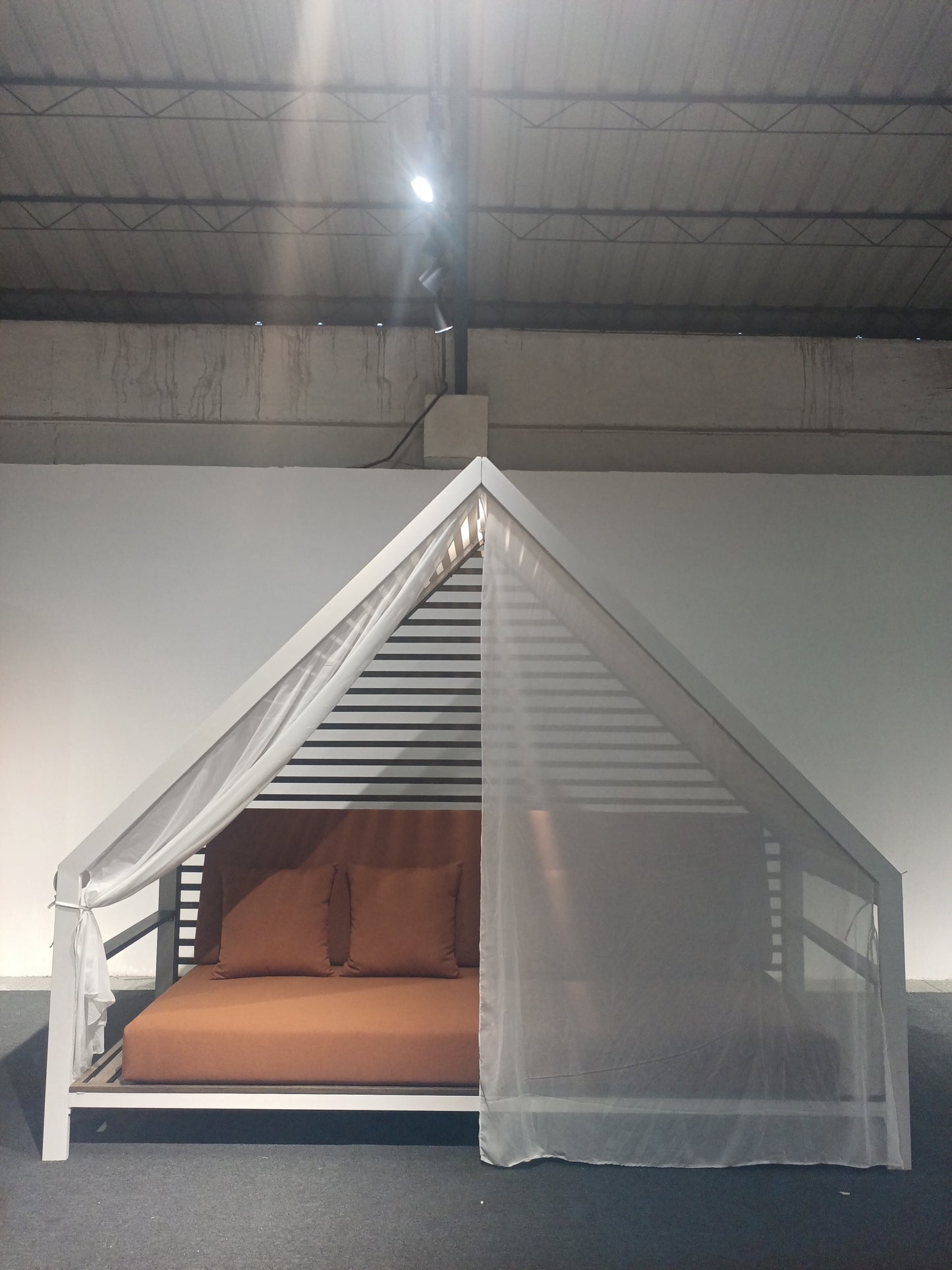 Day Bed 12