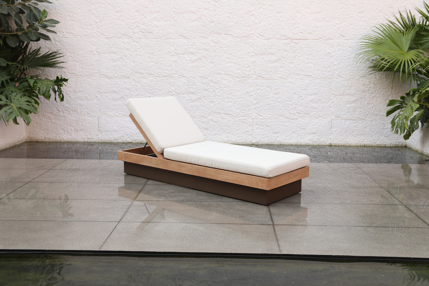 Sun Loungers 28