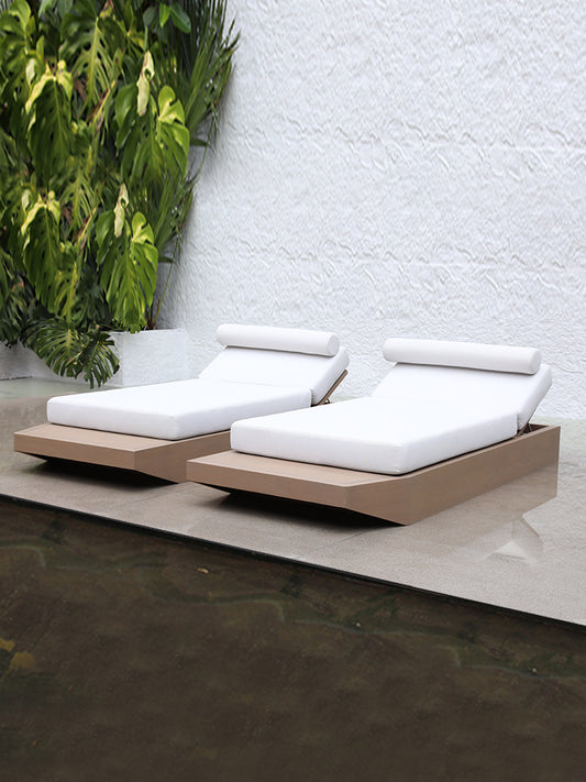 Sun Loungers 30