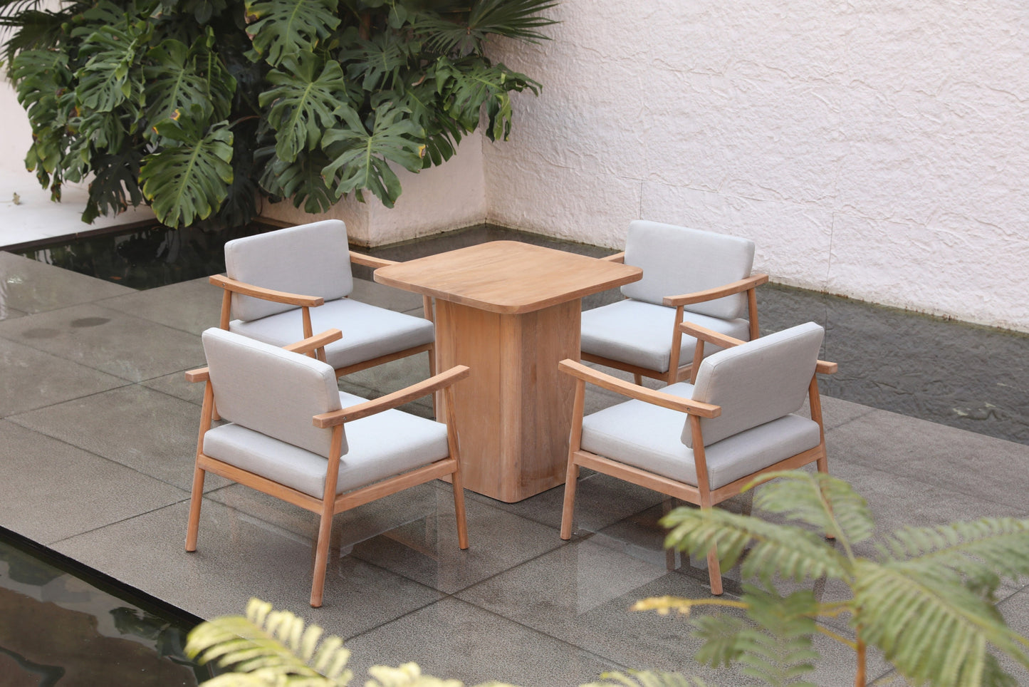 Outdoor  Armchairs 127