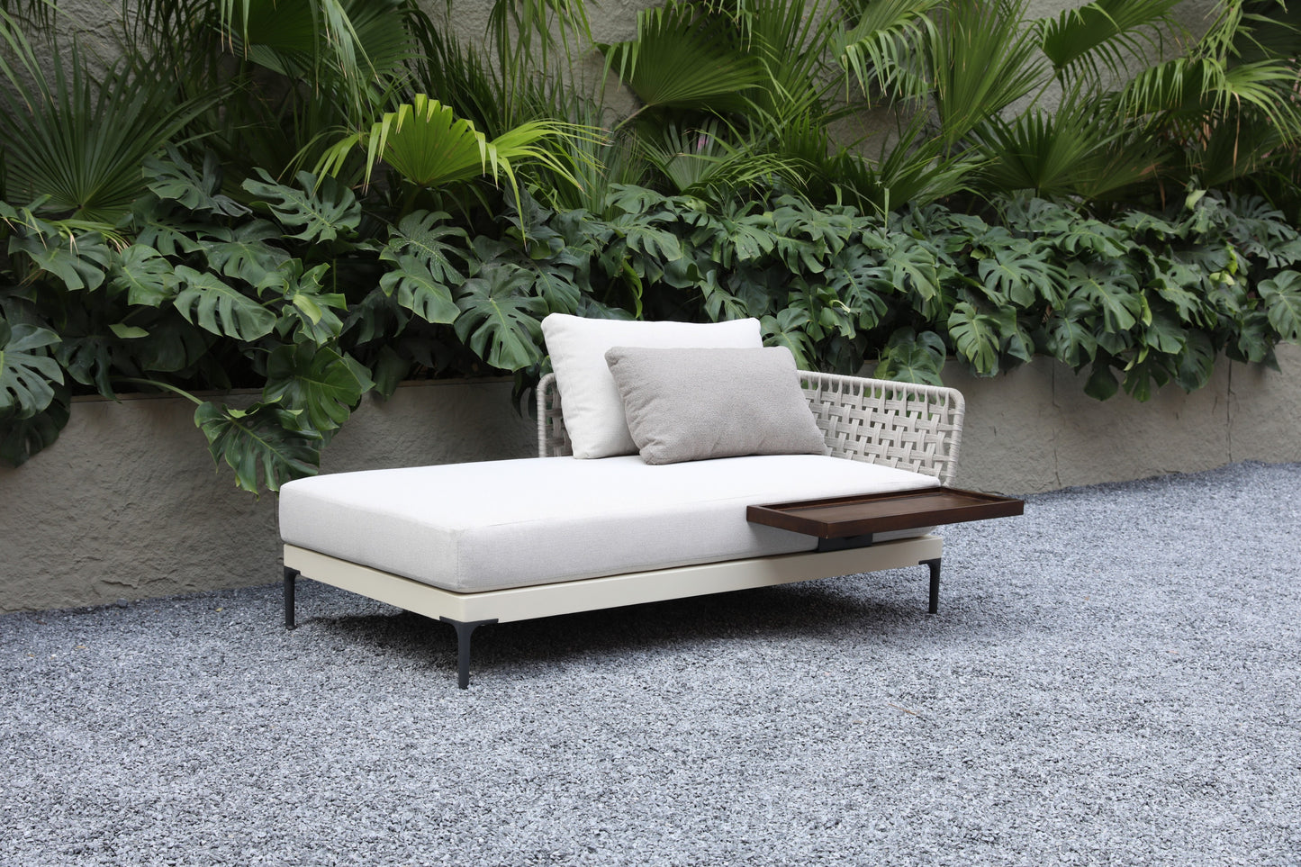 Sun Loungers 32