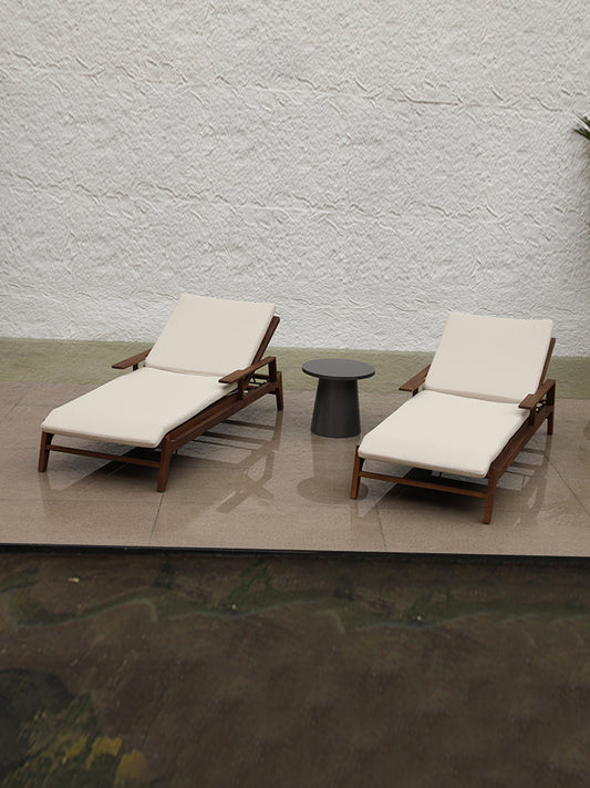Sun Loungers 33