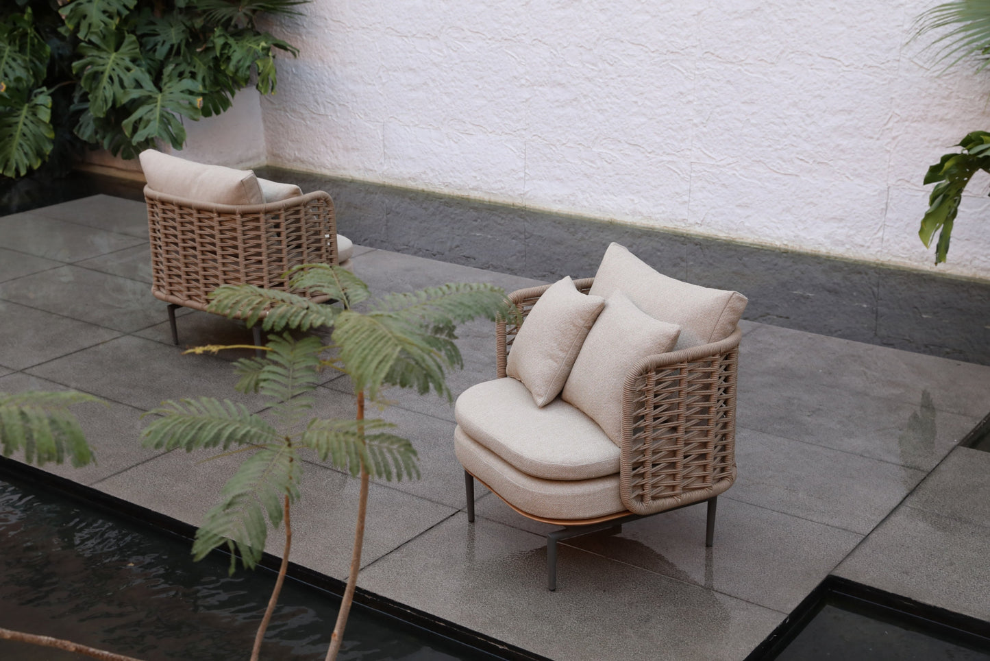 Outdoor  Armchairs 129