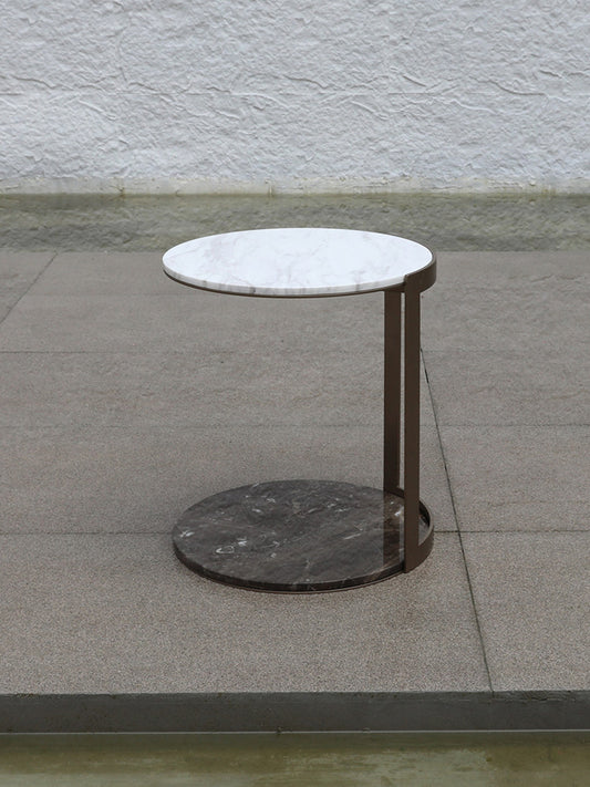 Outdoor Coffee Table  82