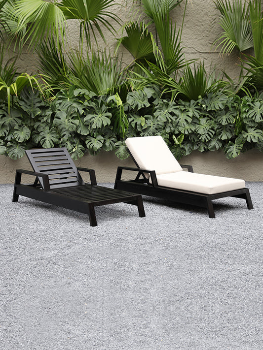 Sun Loungers 44
