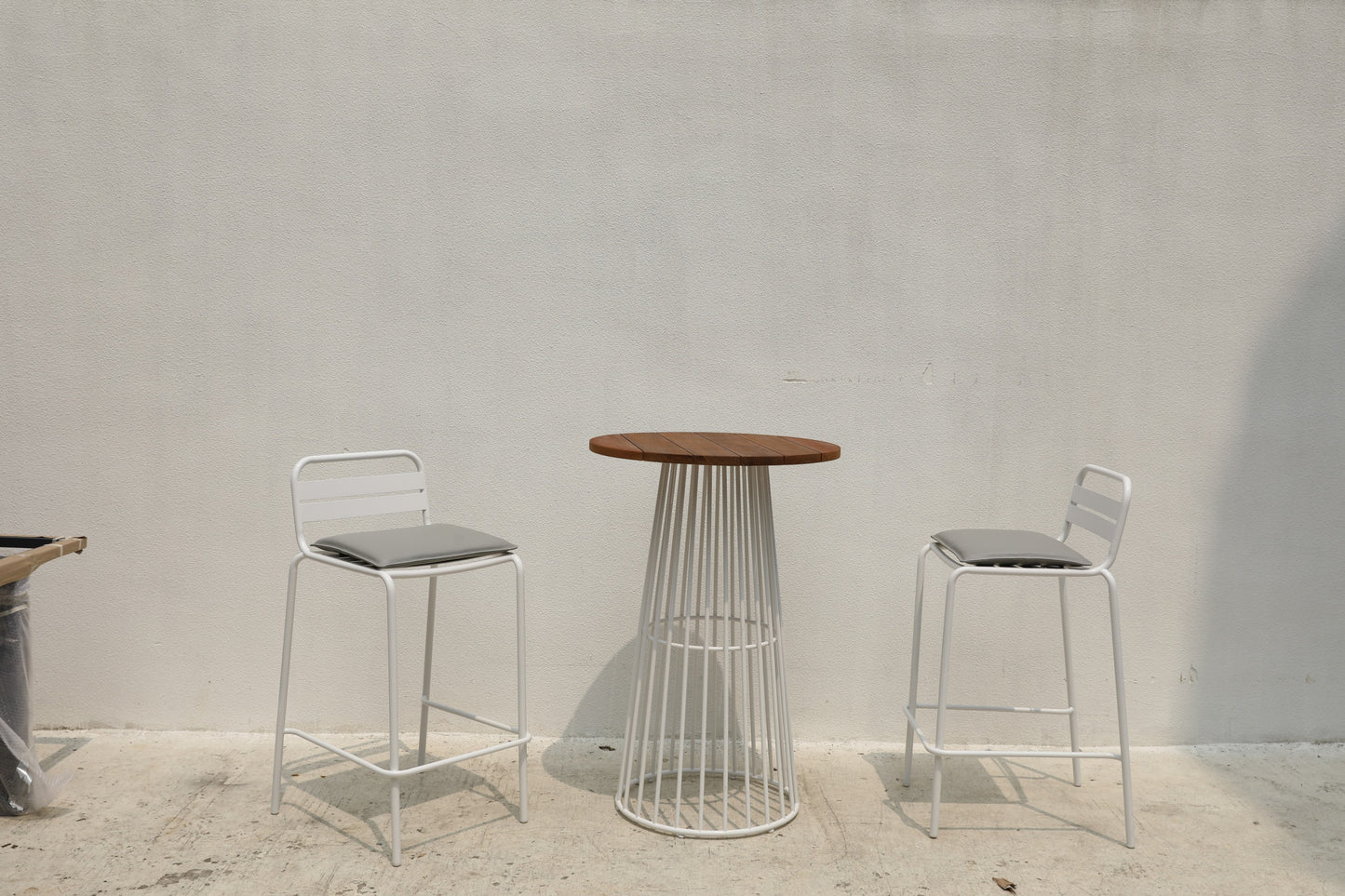 Bar Table 1