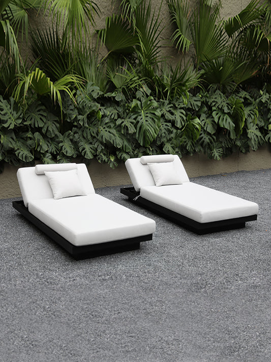 Sun Loungers 46