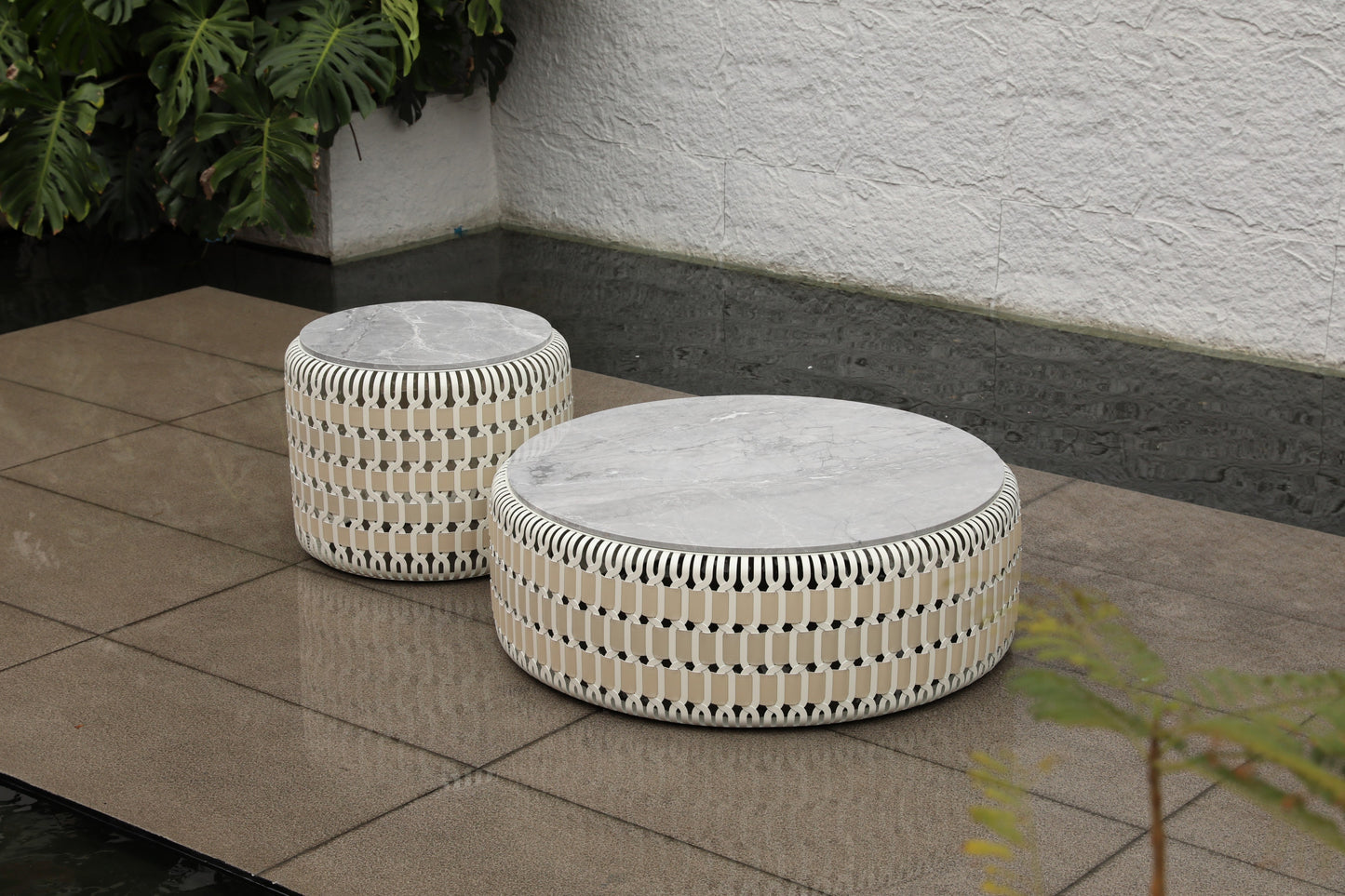 Outdoor Coffee Table  59