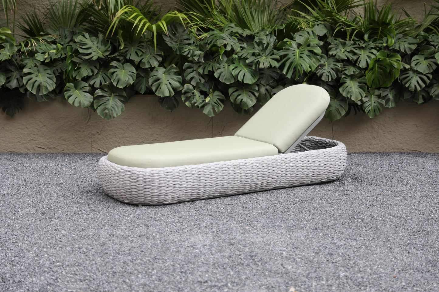 Sun Loungers 48