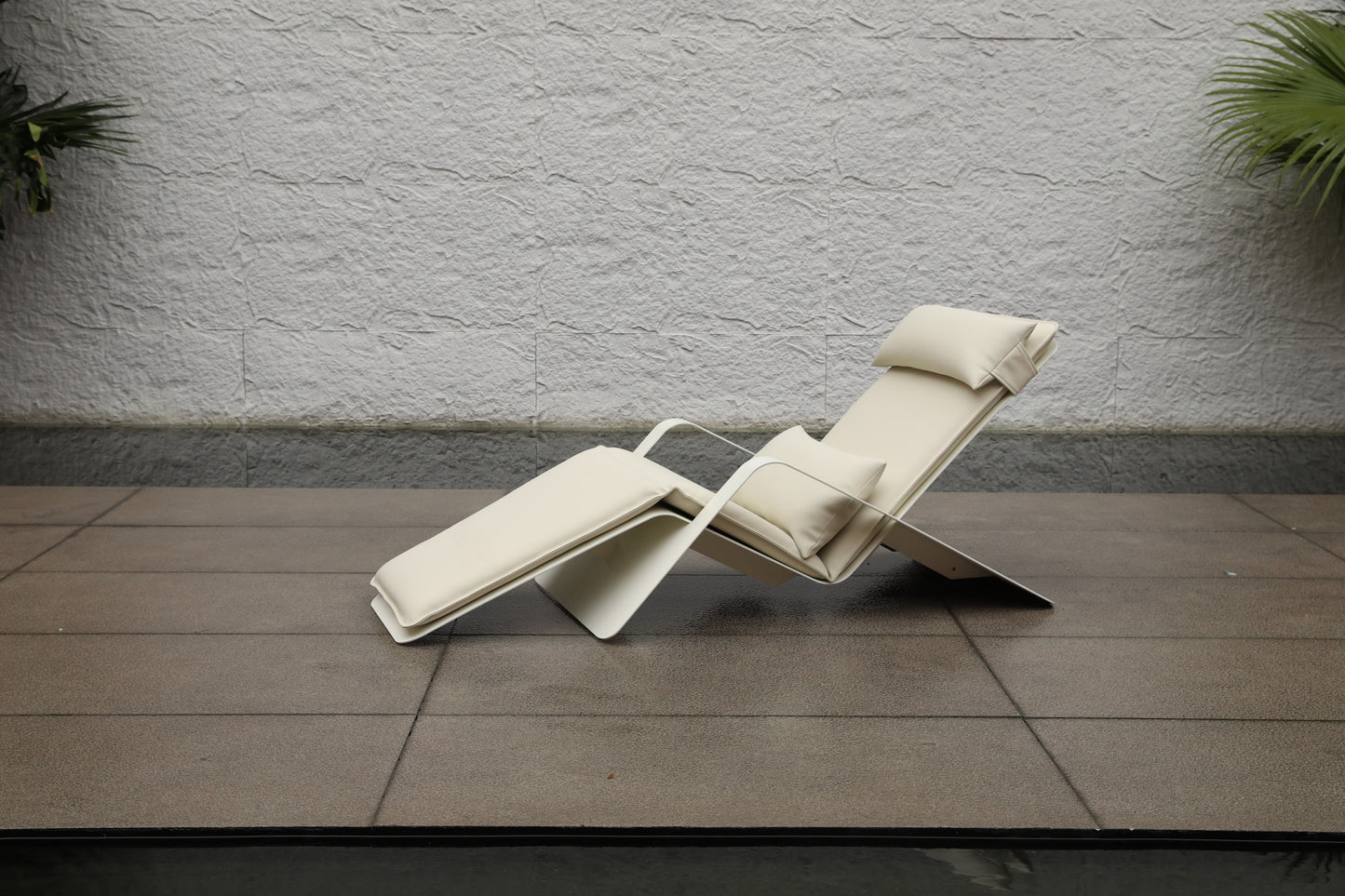 Sun Loungers 49