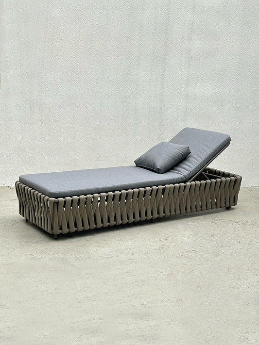 Sun Loungers 51