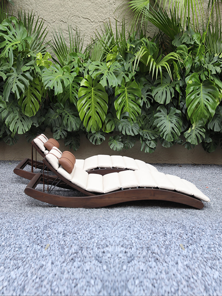 Sun Loungers 61