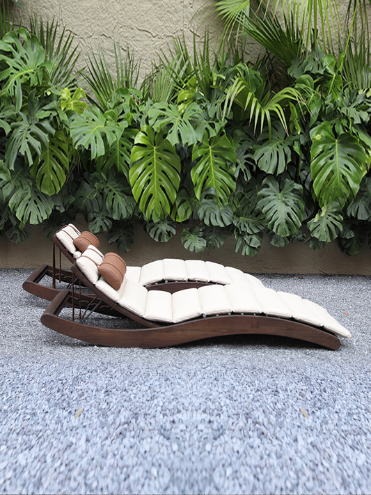 Sun Loungers 61