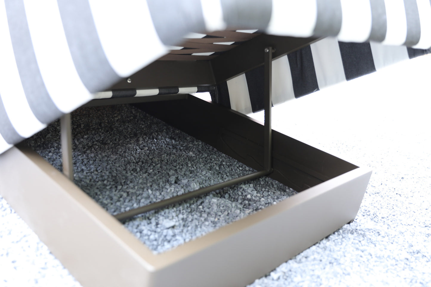 Sun Loungers 62