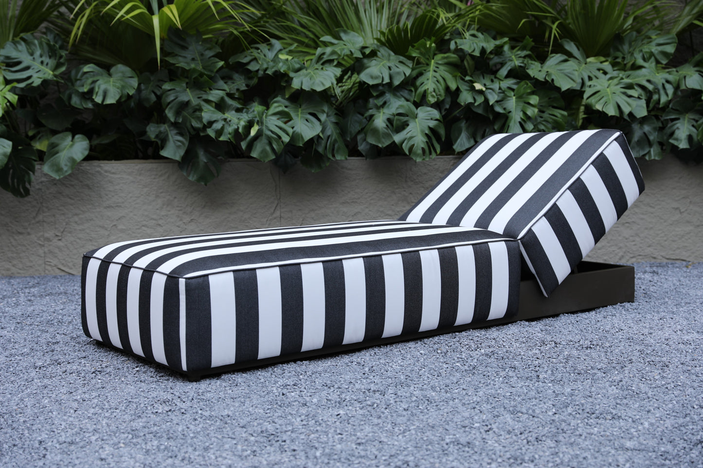 Sun Loungers 62
