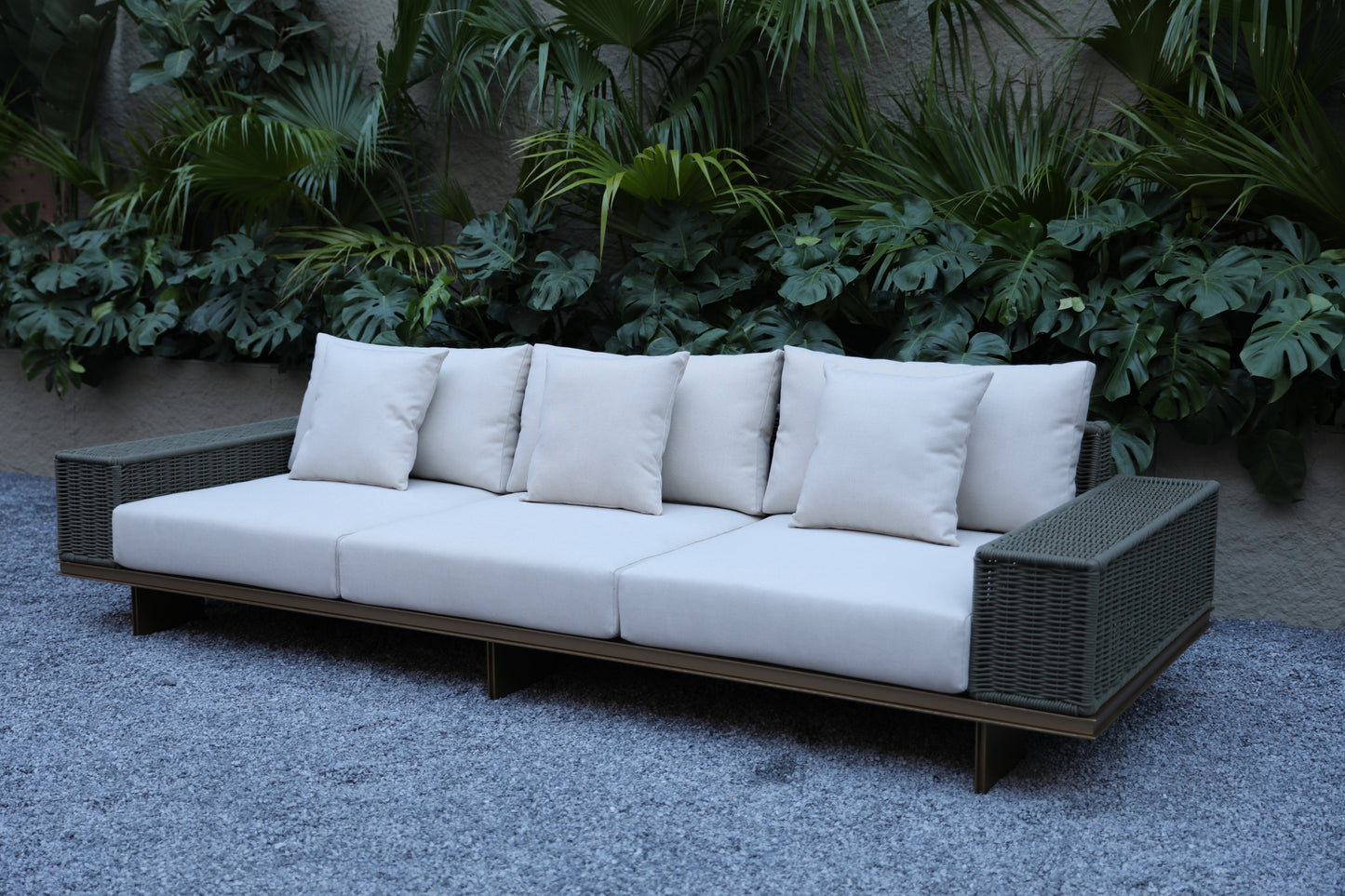 outdoor sofa  113