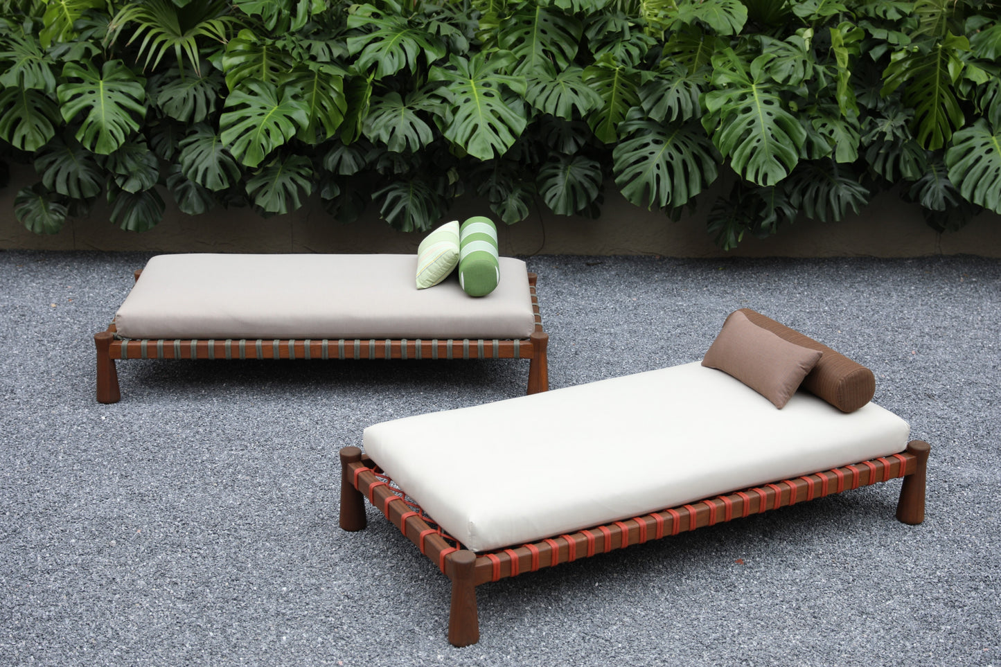 Sun Loungers 63