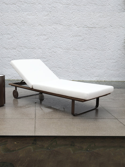 Sun Loungers 64